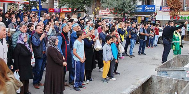 Buras Ankara... 7'den 70'e bomba merakls