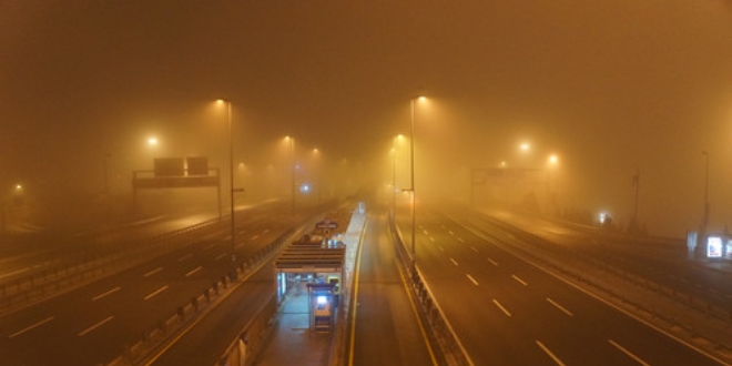 stanbul'da youn sis: Gr mesafesi bir metreye kadar dt