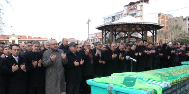 Manisa eski Belediye Bakan, topraa verildi