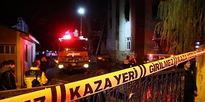 Adana'da Karayollar ube eflii yerlekesinde yangn