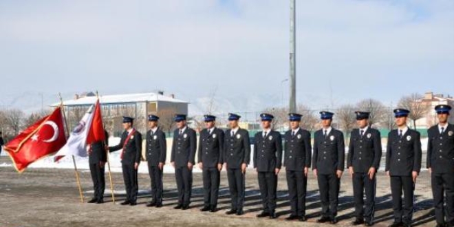 Bitlis'te 220 polis aday yemin ederek diploma ald