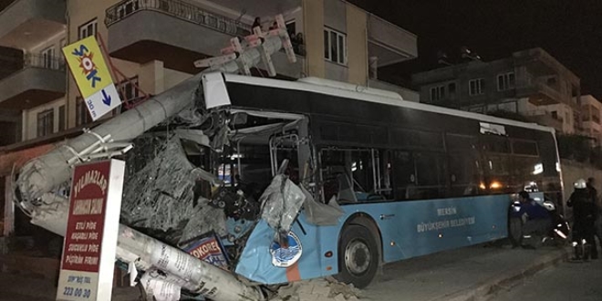 Mersin'de trafik kazas: 15 kii yaraland