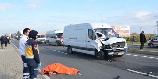 anakkale'de trafik kazas: 1 l