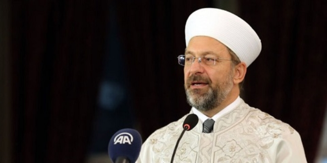 Diyanet leri Bakan Erba Bak'de cuma namaz kldrd