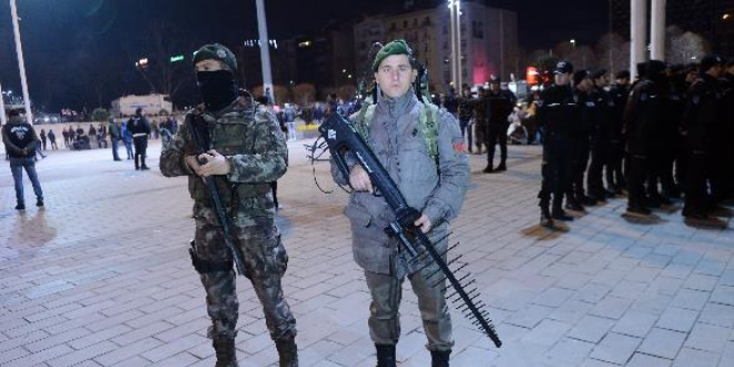 Taksim Meydannda 'drone savar'l gvenlik nlemi