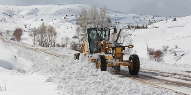 Sivas'ta 125 ky yolu ulama kapand