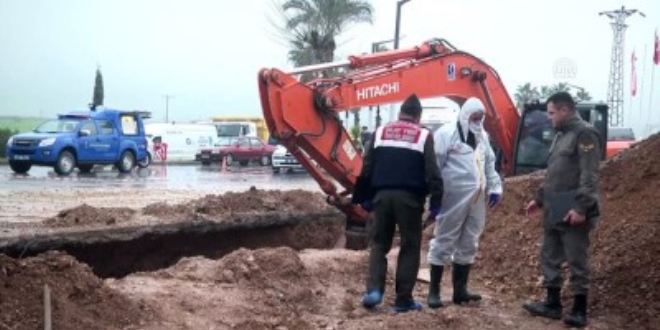 Toprak altnda kalan belediye iisi defnedildi