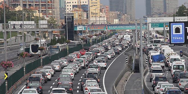 stanbul'da baz yollar trafie kapatlacak