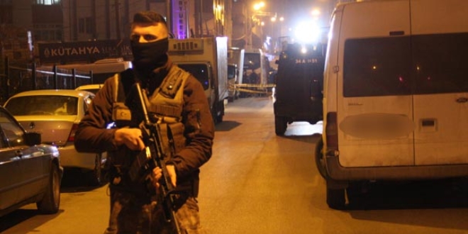 stanbul'da pheli paket alarm: Olay yeri kapatld
