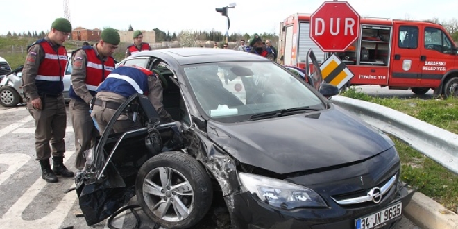 Krklareli'nde iki otomobil arpt: 1 l, 5 yaral