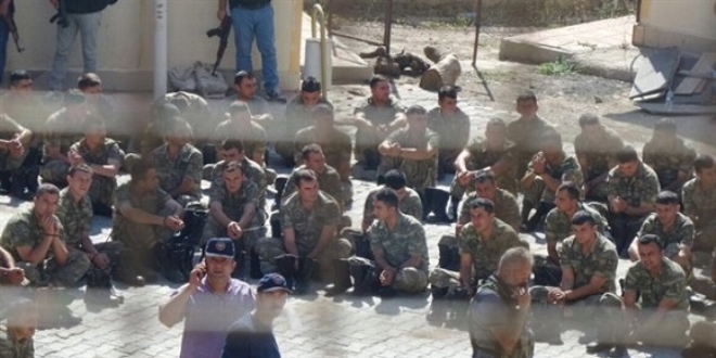 Gaziantep'te 14 eski askere FET'den arlatrlm hapis