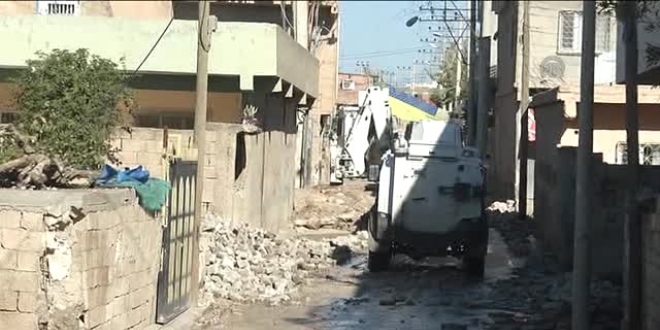 Nusaybin'deki sokaa kma yasa kaldrld