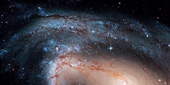 Hubble'ın gözünden evrenin derinliklerine yolculuk - Memurlar.Net
