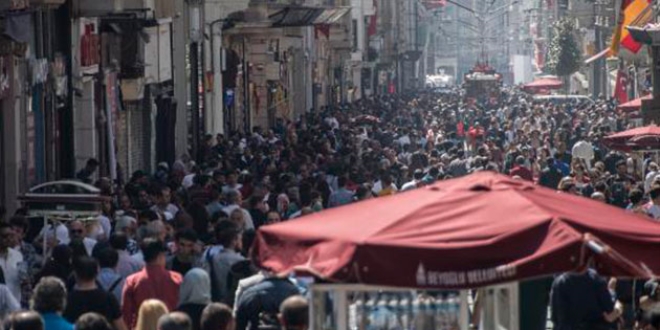 stanbul'da hava scakl 27 dereceye ulat