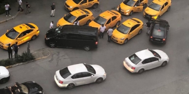 Uber ofrlerini tehdit eden taksiciler gzaltna alnd