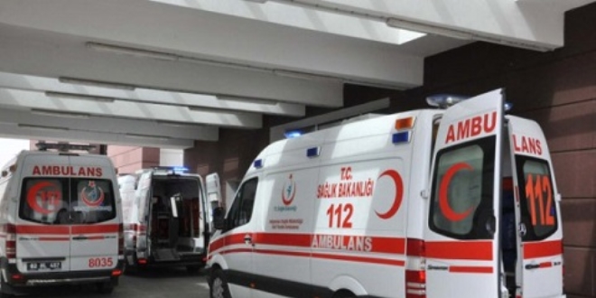 Erzurum'da renci minibs devrildi: 14 yaral