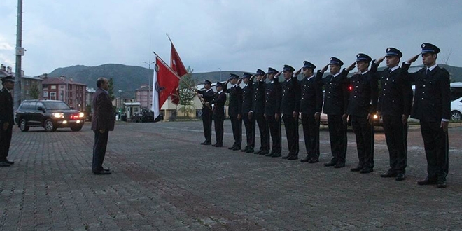 Bitlis Valisi polis adaylar ile iftar bir araya geldi