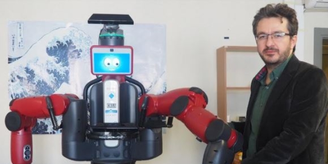 Boazii niversitesi'nden dnebilen robot!