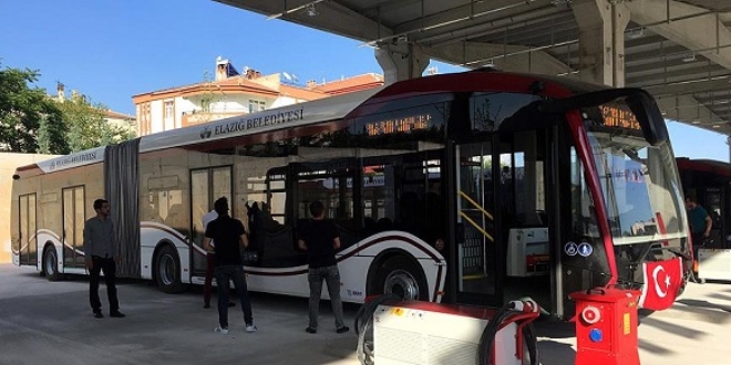 Elaz'da elektrikli otobsler hizmete girdi