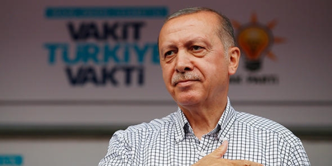 Erdoan: nce, utanmadan televizyona davet ediyor