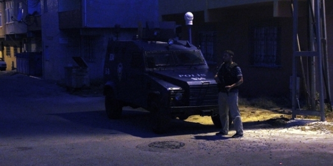 Adana'da: PKK/KCK'ya afak vakti baskn: 17 gzalt