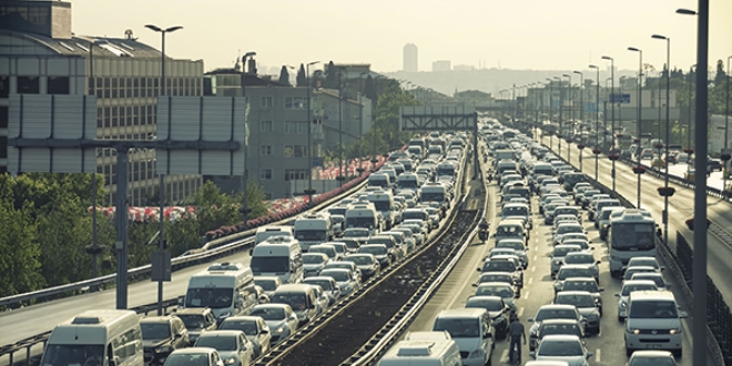 Tatilciler bayramda 53 milyon kilometreden fazla yol kat etti