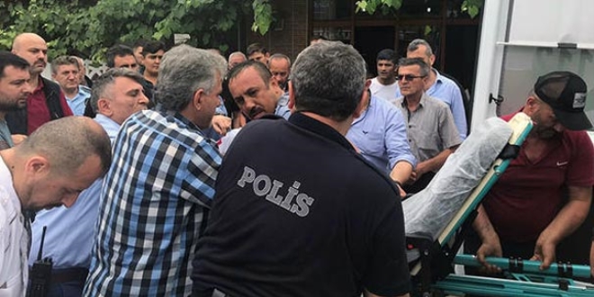 Akener'in mitinginde grevli polis kalp spazm geirdi