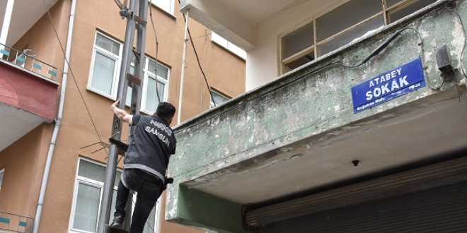 Polis binaya aydnlatma direine trmanarak girdi