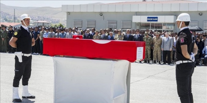 Van'da ehit olan zel harekat son yolculuuna uurland