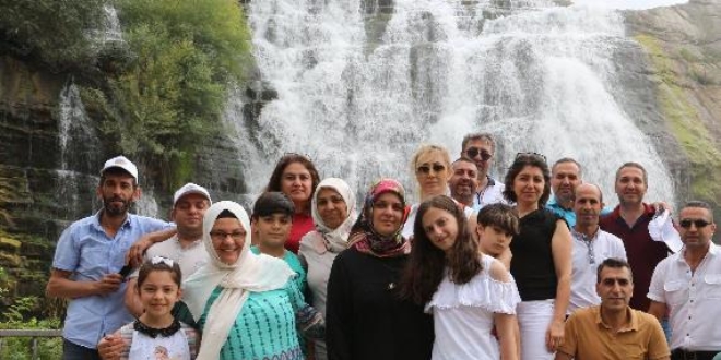 âTortum Åelalesiâ yerli turistlerin akÄ±nÄ±na uÄradÄ± ile ilgili gÃ¶rsel sonucu