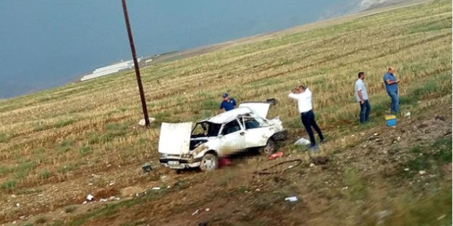 Ankara'da otomobil takla att: 2 l, 1 yaral