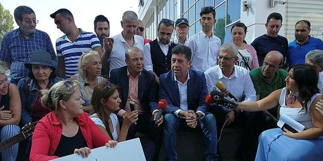 CHP'den kanser olan delegeye skandal teklif: mzan ek tedavi iin Kba'ya git