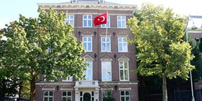 Trkiye'nin Amsterdam Bakonsolosluu'na saldr