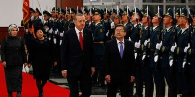 Erdoan, Krgzistan'da resmi trenle karland