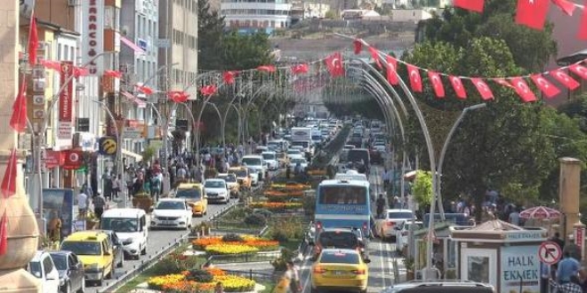 Bayburt'un nfusu, gurbetilerle 3 katna kt