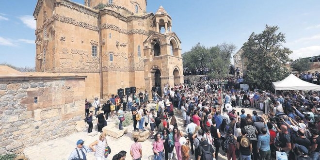 Akdamar'da huzur vakti