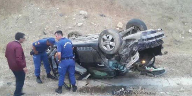 AK Parti'li Belediye Bakan trafik kazas geirdi
