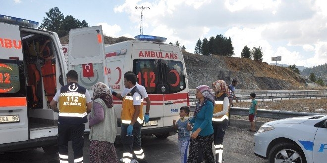 Giresun'da trafik kazas: 1'i ar, 9 yaral