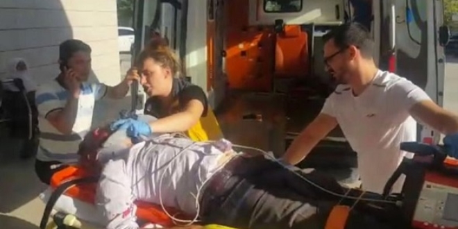 Bursa'da ambulansn arpt yal adam hayatn kaybetti