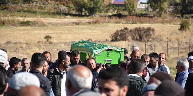 Sedanur gzyalar iinde son yolculuuna uurland