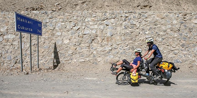 Bisikletleriyle Hong Kong'dan Hakkari'ye geldiler