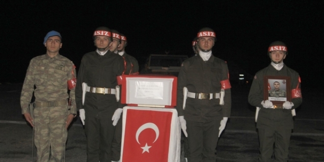 Hakkari'de ehitler iin tren dzenlendi