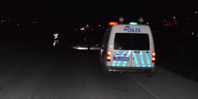 zmir'de kamyonet ile motosiklet arpt: 1 l, 1 yaral