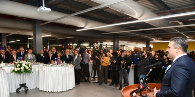 YK Bakan, Anadolu niversitesinin 60. yln kutlad