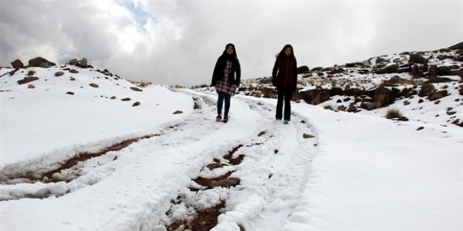 Erzurum kar yağışıyla beyaza büründü ile ilgili görsel sonucu