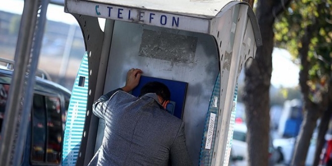 FET'ye ynelik ankesrl telefon operasyonu: 13 gzalt