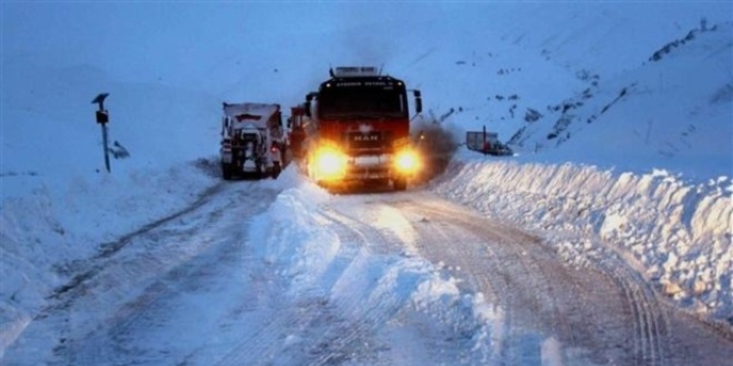 Bayburt-Erzurum karayolu ulama kapand