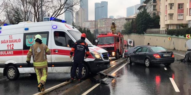 Yarallara ulaamayan ambulansa itfaiyeden yardm