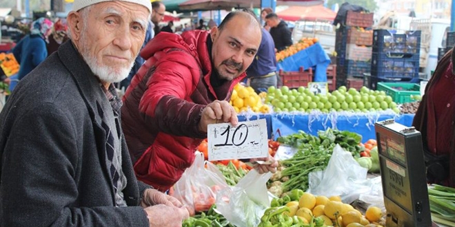 Antalya'da semt pazarlar da el yakyor
