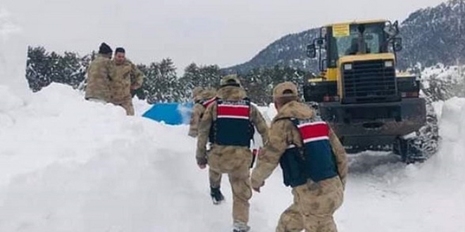 Kahramanmara'ta kar nedeniyle 1 hafta mahsur kalan day-yeen kurtarld